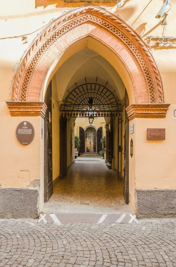 Lupari Apartment, Palazzo Storico Sotto Le Due Torri Bologna Exterior photo